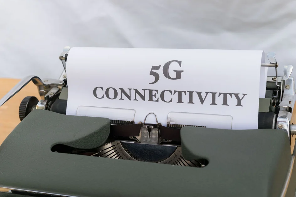 The Evolution of Unlimited Connectivity